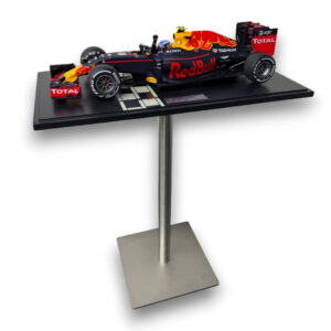 Modelcars and Mini Helmets